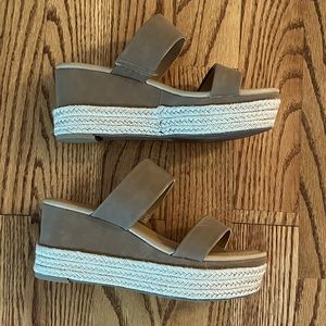 Brand new LC Lauren Conrad memory foam taupe and rope bottom wedges. Size 7.5